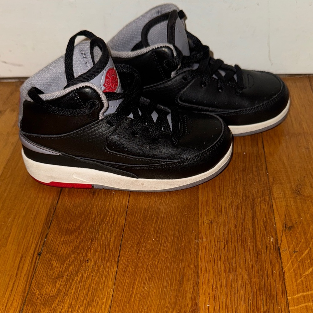 Toddler Jordan 2 Black and Red High-Top Sneakers